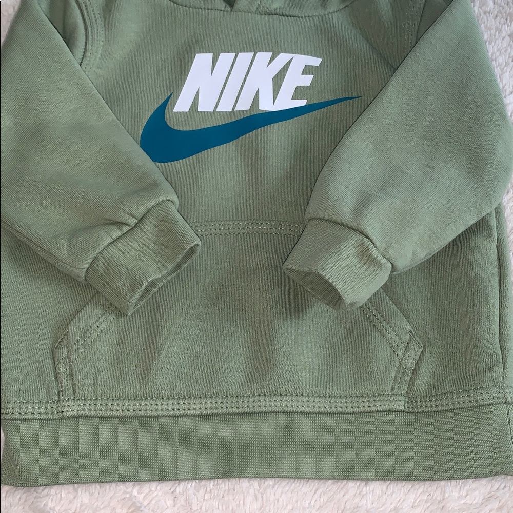 Nike Olive Green Hoodie Sweatshirt 12M Hood & Pocket EUC - Picture 4 of 8